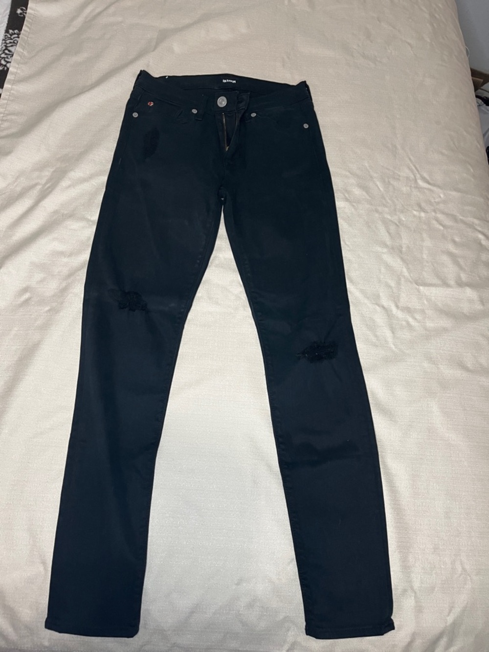 Hudson Jeans Women’s Black Skinny Jeans with Subtle Knee Distress